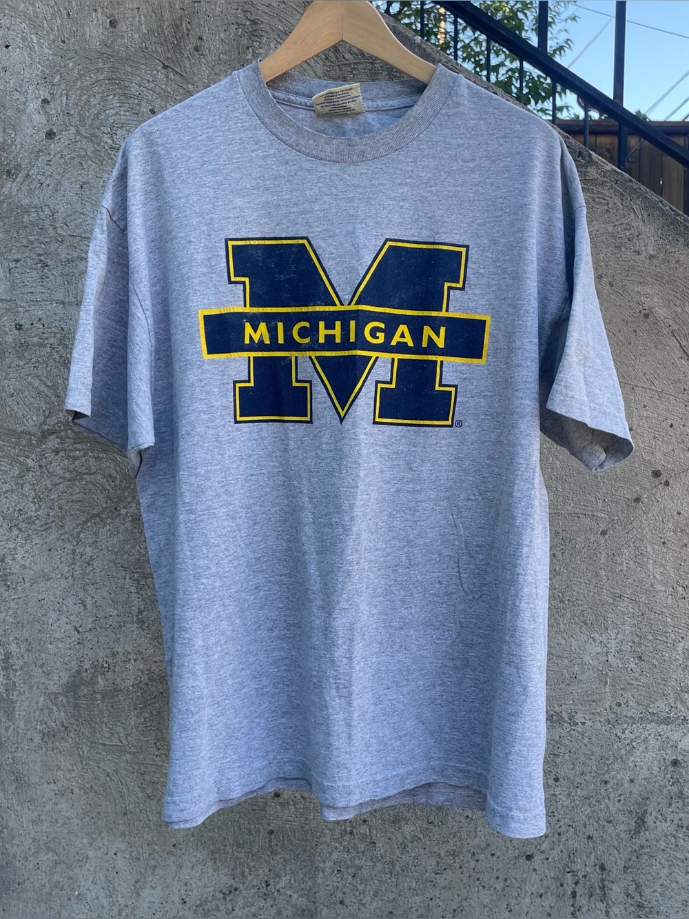 Y2k grey Steve & Barry’s University of Michigan t shirt size XL